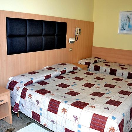 Hotel Marco Polo Bellaria-Igea Marina Værelse billede