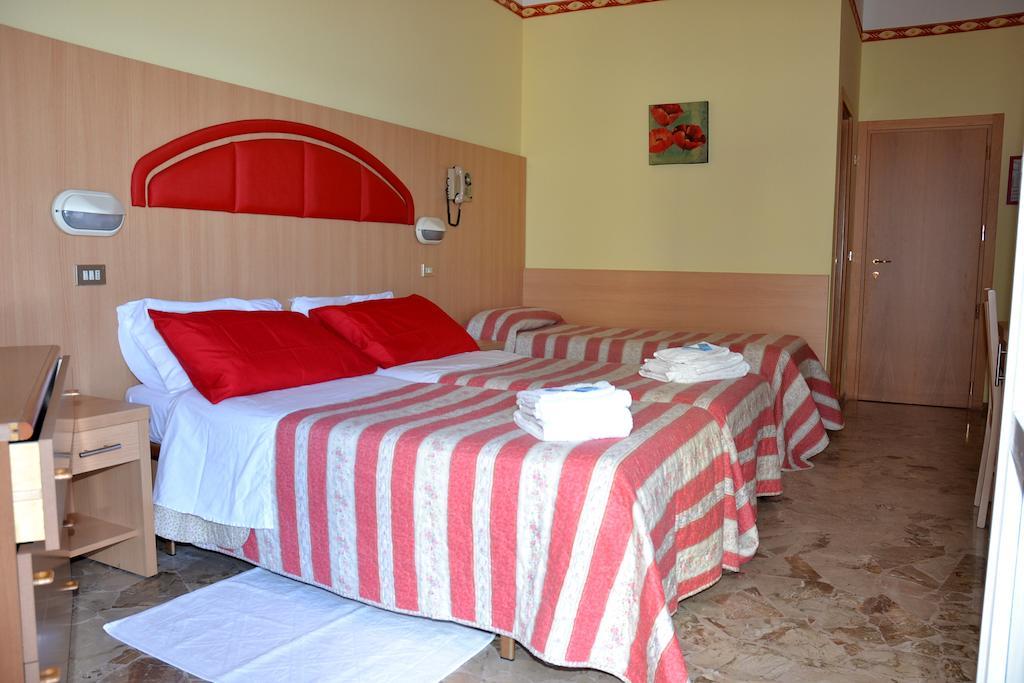 Hotel Marco Polo Bellaria-Igea Marina Værelse billede